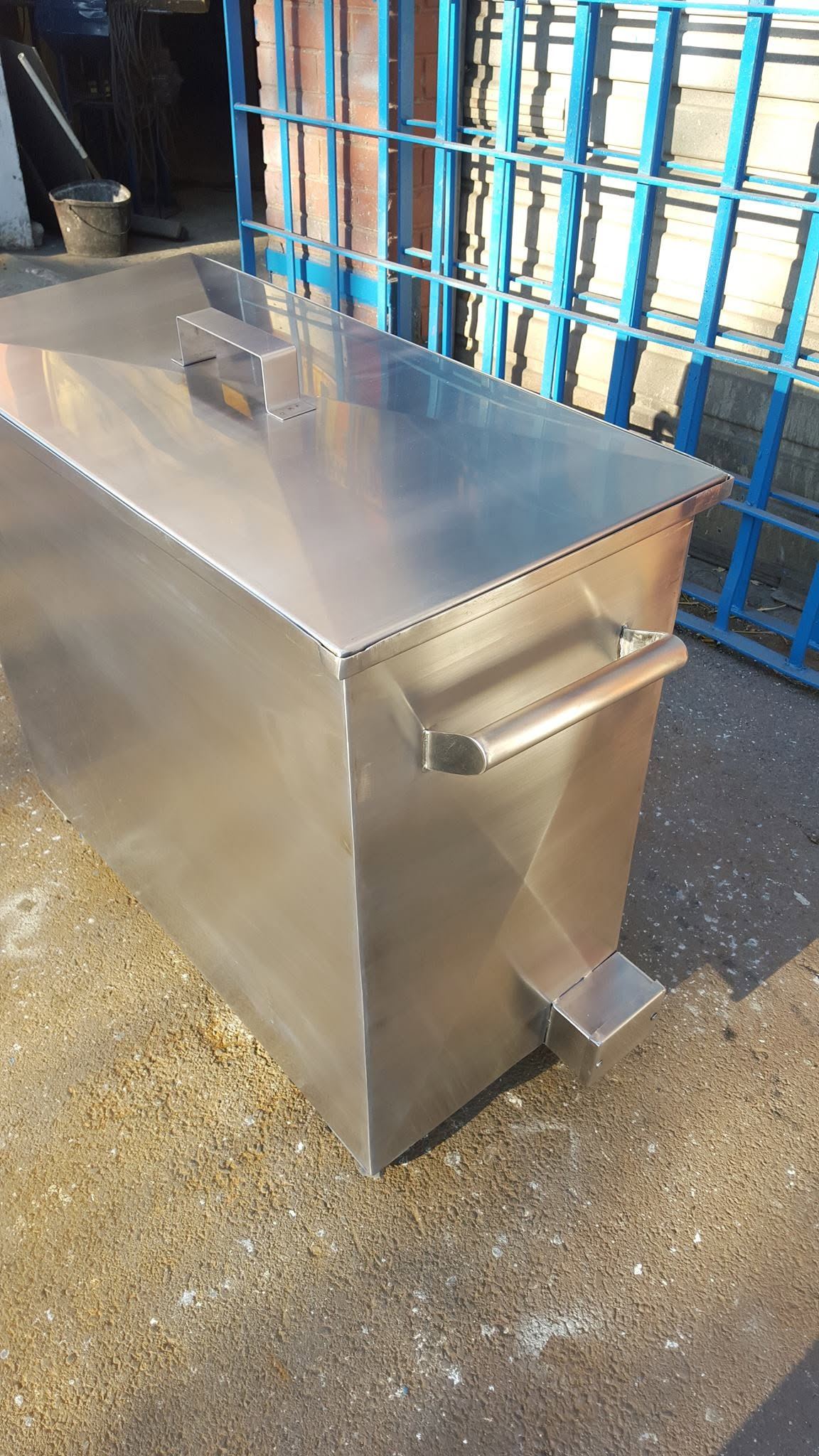 Freestanding stainless cabinet